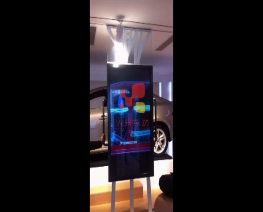 吉利汽车展厅滑轨屏