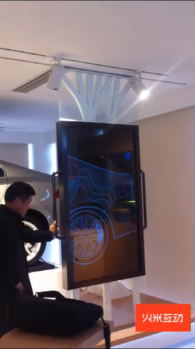 吉利车展互动滑轨屏