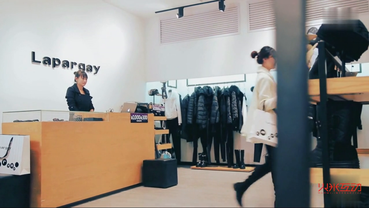 La pargay专卖店虚拟换衣镜